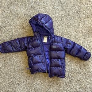 3T Patagonia down jacket. Extremely warm!! Great condition!
